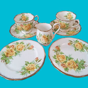 Royal Albert Yellow Tea Rose Tea Set Bone China England 7 Pcs Lot